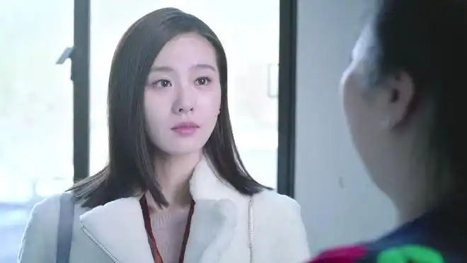 此剧是由王雷执导,佟大为,刘诗诗主演的现代爱情剧.