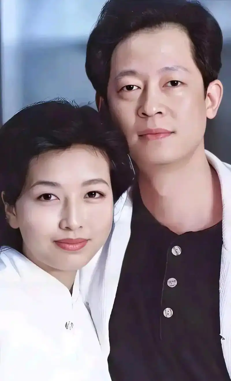 老照片(1608) 电视剧《过把瘾》男女主角王志文和江珊. - 抖音