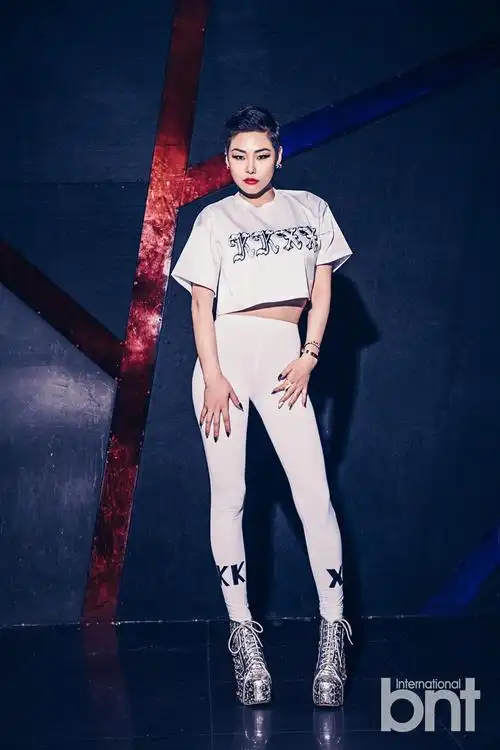 说唱歌手cheetah拍写真 别样性感尽展野性魅力