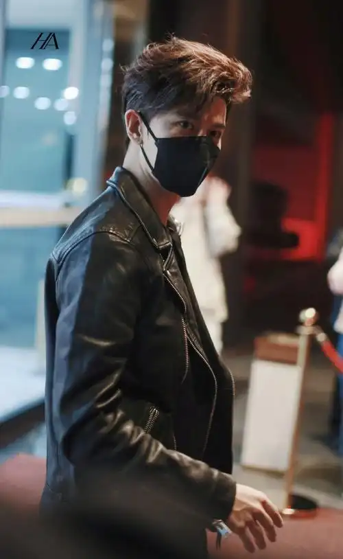 rogervivier品牌代言人任嘉伦#    2024-0320  北京7615成都