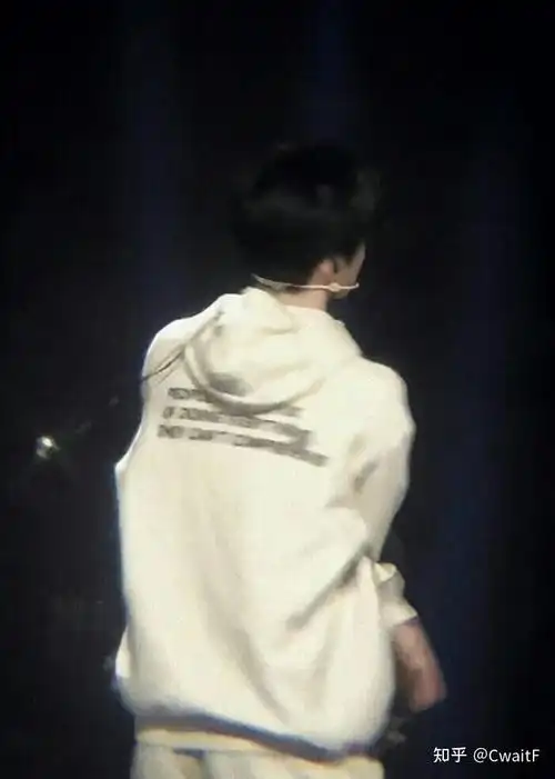 有没有刘耀文的帅照? - 知乎