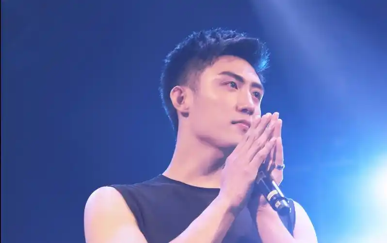 【黄景瑜】【黄景瑜爱他的靠山们】鲸鱼对护鲸团宝宝们说过的话_哔哩