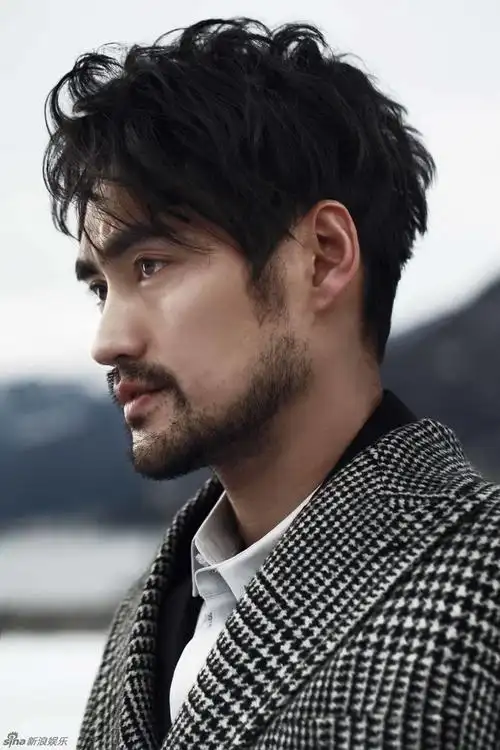 [2月25日]袁弘科莫湖大片蓄胡变身轻熟男[9p] - 娱乐明星新闻 - sexin