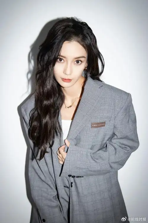 angelababy灰色西装##angelababy战至巅峰花絮照