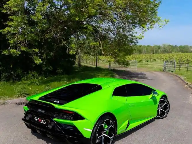 这绿色兰博基尼,真是没谁了 #跑车梦 #兰博基尼 #超跑