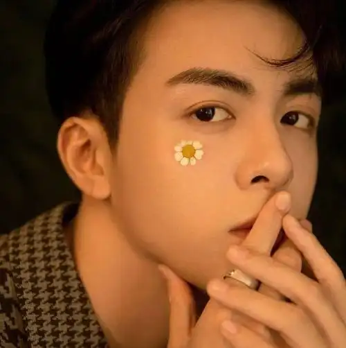 【微信头像】曾舜晞_故事