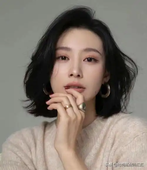 试试这3款短发,减龄显气质