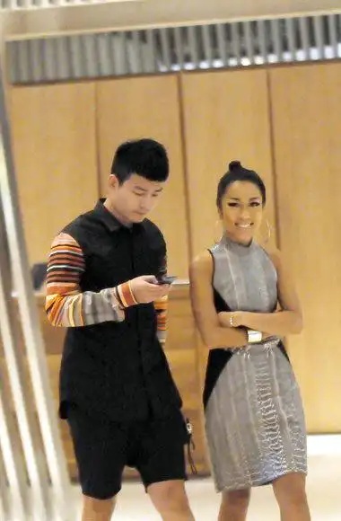 吉克隽逸与富二代男友酒店被拍