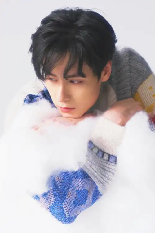 一天三两事##定格这一天##胡一天风度三月刊封面##多面的胡一天