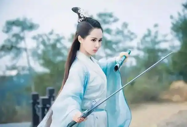 杨紫《沉香如屑》定妆照这个热搜,会是压倒她的最后一根稻草吗_公司