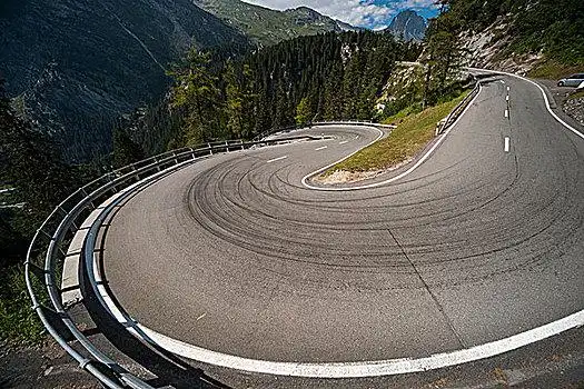 转弯路图片_转弯路图片大全_转弯路图片下载