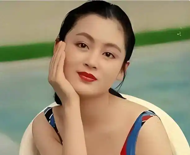 她被称为"大陆第一美人",陈凯歌对她一见钟情,55岁还酷似少女_陈红