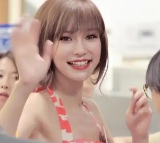 杨颖19岁旧照被疯传混血基因超明显当年就已自带微笑唇