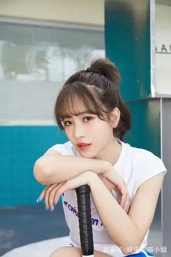 sing女团蒋申写真曝光 运动少女活力十足