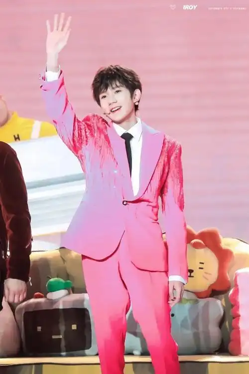 忆2021年北京春晚上的冰雪王子王源