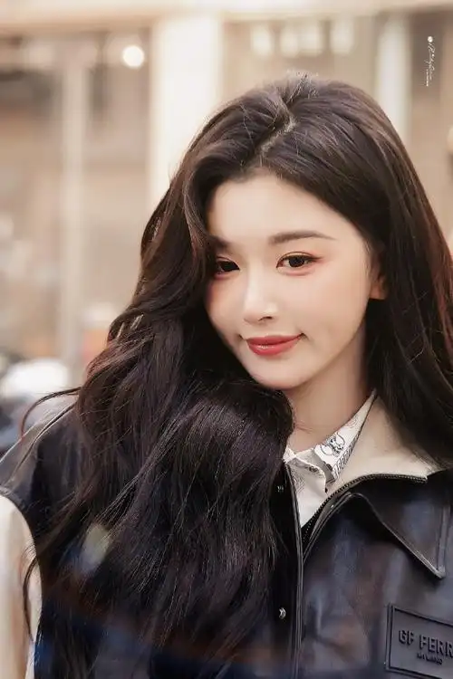 孔雪儿巴黎时装周##巴黎时装周偶遇孔雪儿