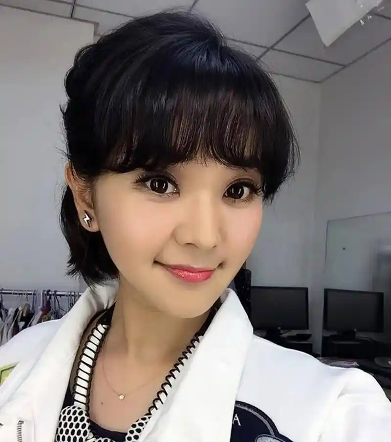 方琼:长相最甜美的女主持人,实属难得_节目_直播_河北