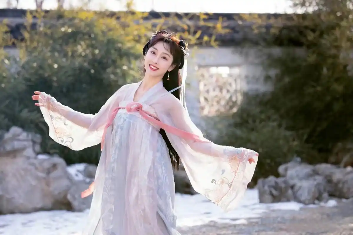 宣璐垂挂髻 你永远可以相信@宣璐 古装,古装免检大户名不虚传.