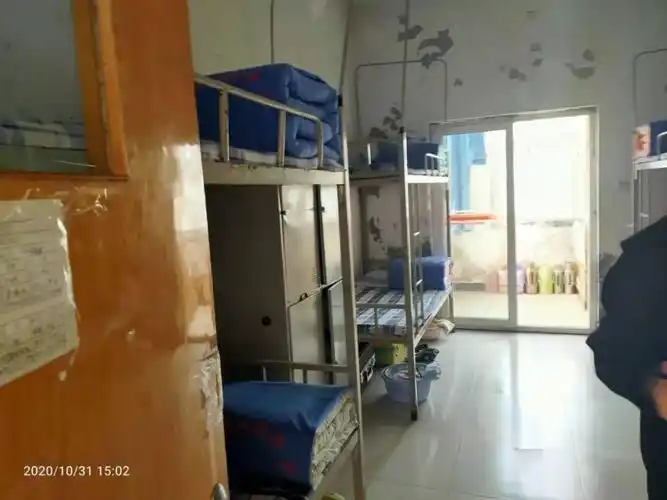 实验中学举行星级宿舍评选活动