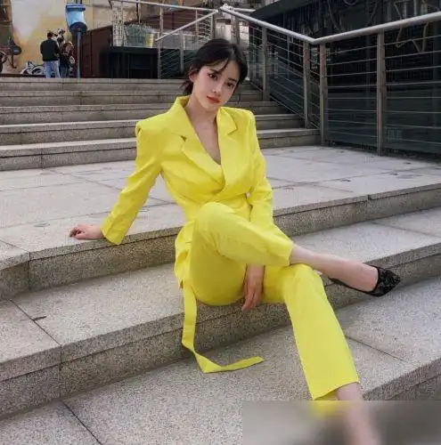 潘南奎晒健身照片身后教练的眼神亮了黄金比例真不是吹的