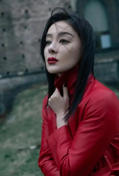 疑似整容失败,离开于正的袁姗姗,糊成了十八线?_腾讯新闻