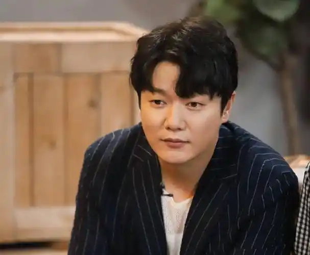 肖央还有最近大火的电视剧《隐秘的角落》普普扮演者王圣迪也加盟了该