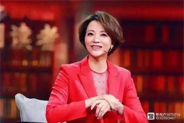 从"家喻户晓"到"查无此人",50岁董卿现状曝光