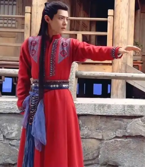 肖战#红衣时影!