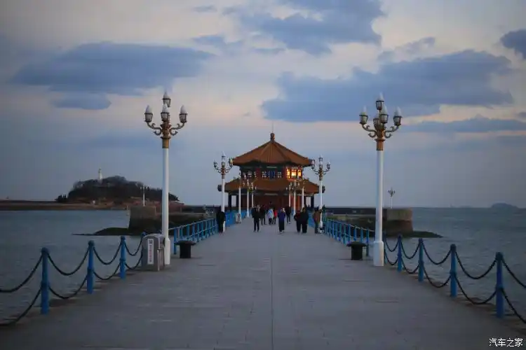 青岛地标——青岛十大旅游景点青岛栈桥