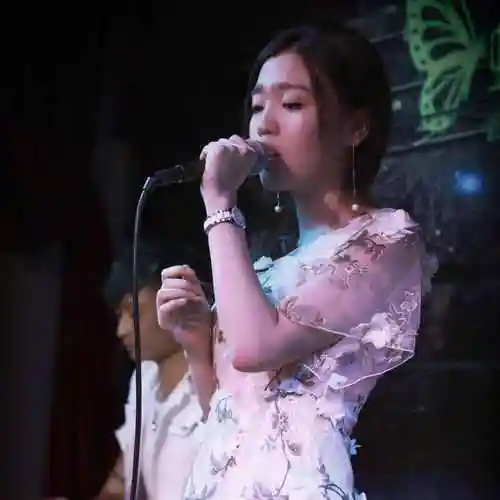 下载这首歌曲 【麦兜是只猪】 正在直播 苏打绿-小情歌 去现场