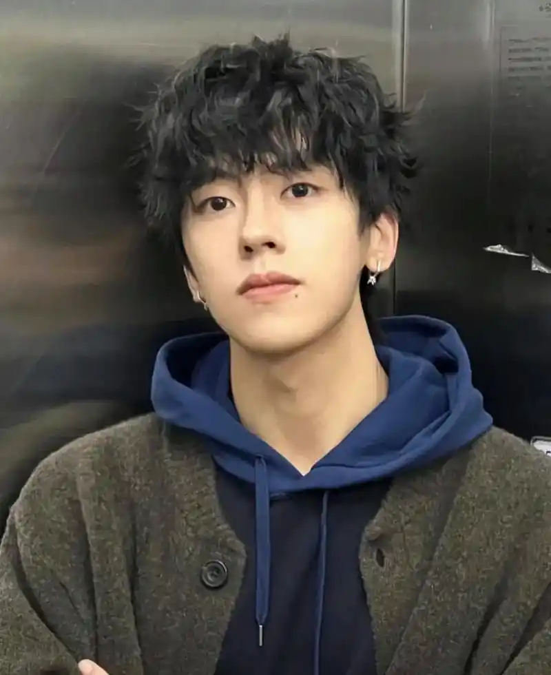 男生发型合集来啦~男生碎盖发型  男士发型参考  男生发型  - 抖音