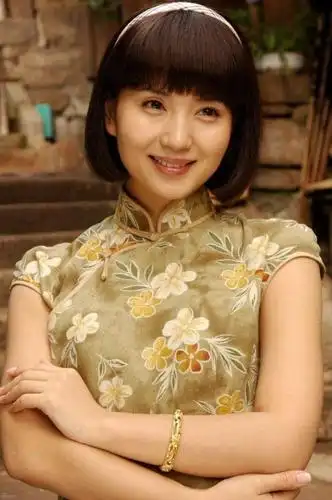 陈好这样的旗袍美人就像是一坛好酒时间越久越有看头