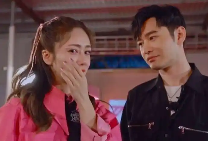 黄晓明安慰刘芸 黄晓明刘芸在一起过吗两人真实关系曝光