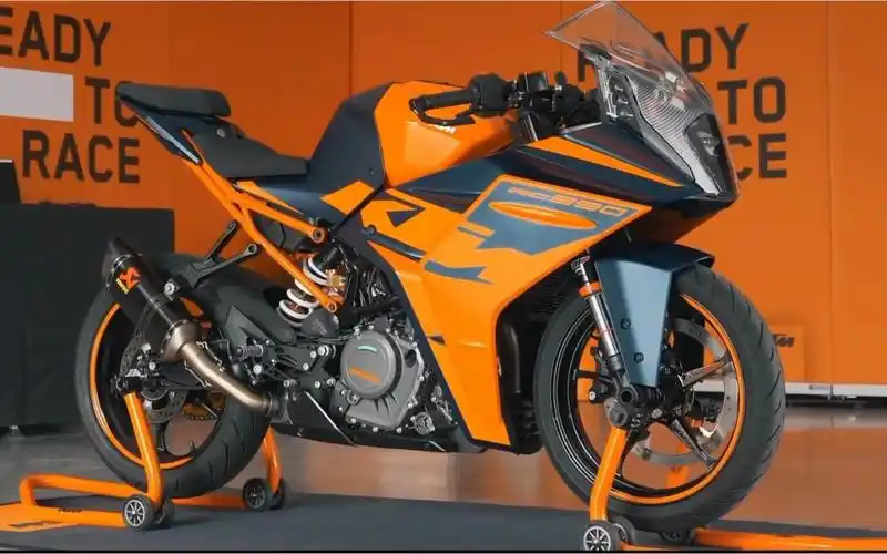 高清2022款ktmrc390静态欣赏