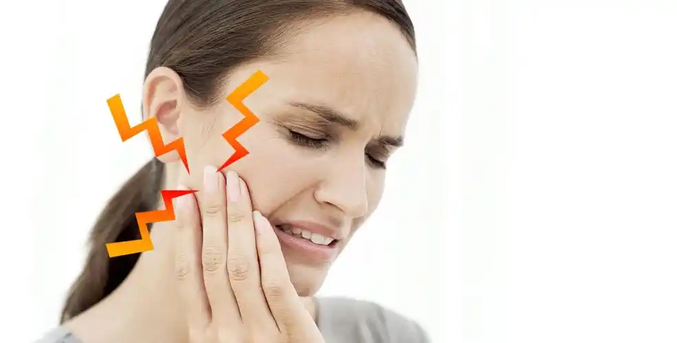 瑞典的医学家经过研究发现:下巴和牙齿疼痛是心脏病的典型症状之一