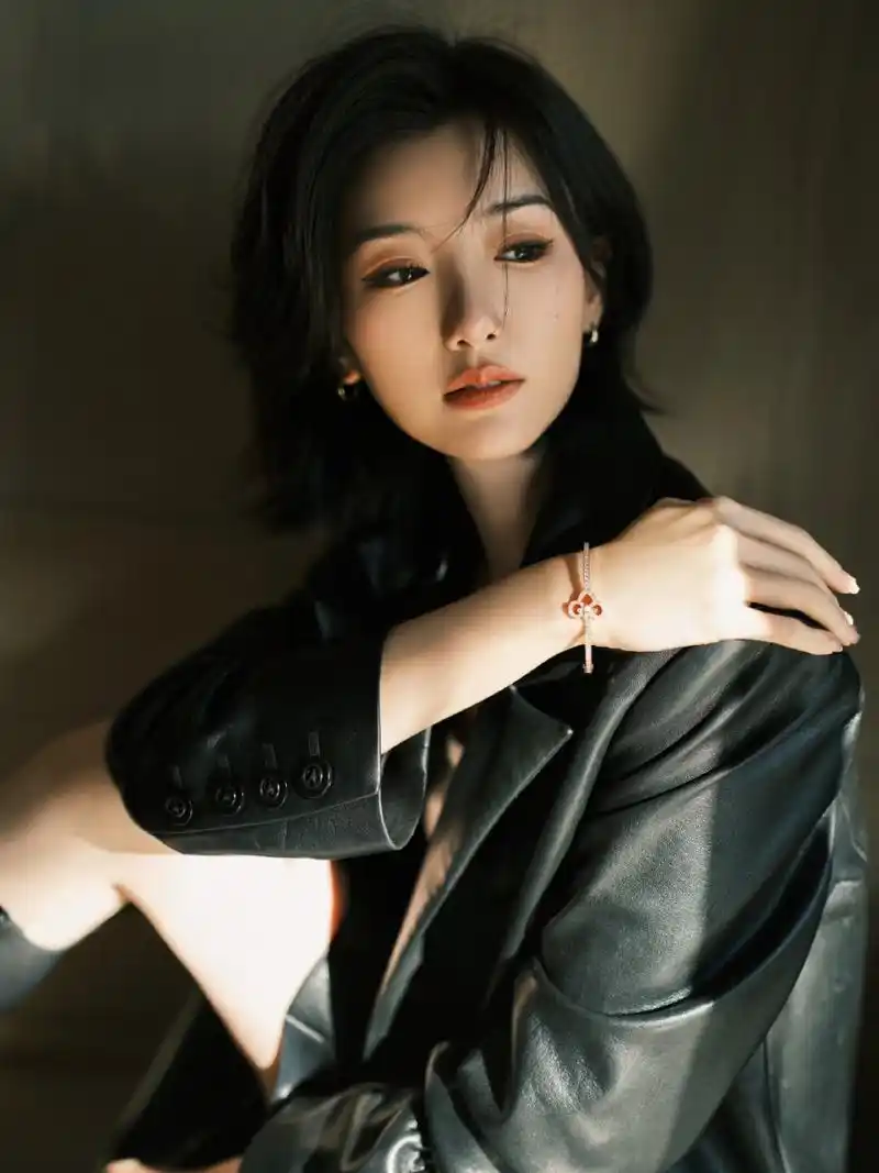 毛晓彤高清壁纸头像(五十七)[庆祝]