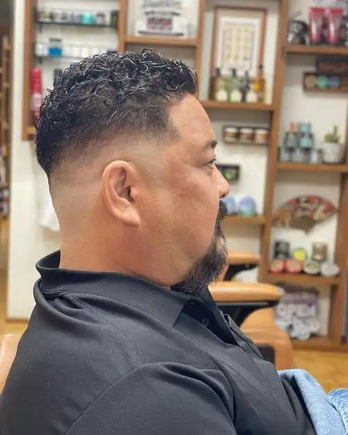 微胖男子剪短烫烫效果真不赖帅气还时尚