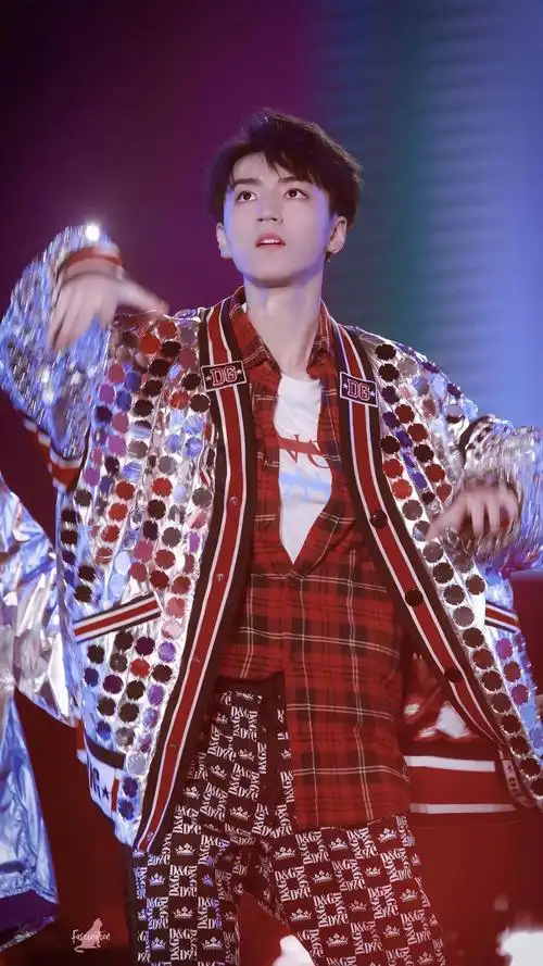 carenothingbutyou王俊凯十九岁生日会part5