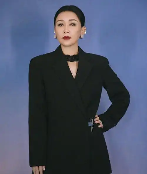 《中国好声音》是否还需要那英?