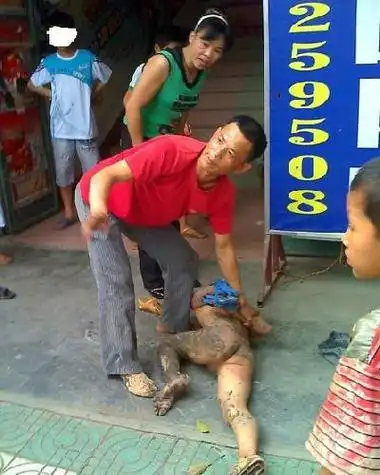 令人发指的虐童事件(组图)