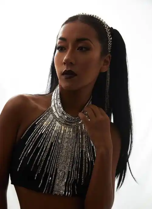 看到吉克隽逸再次美黑的照片,瞬间就改观了_女明星_时候_节目