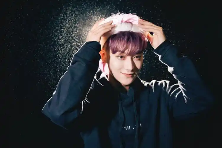 戴猫耳朵的黄子韬好可爱啊,你们都有没有同款猫耳朵呀#黄子韬