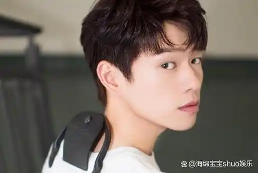 《我的人间烟火》这部在湖南卫视热播的偶像剧中,男主角由杨洋担任