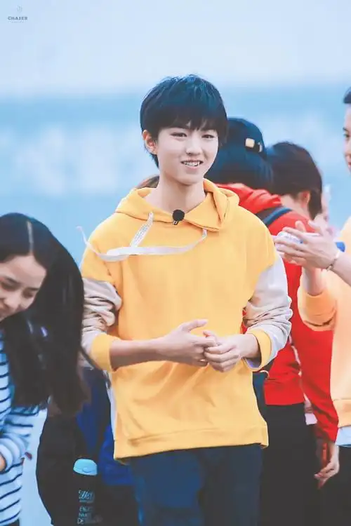 高能少年团录制  "由于你的出现别人都显得不过如此"  @tfboys-王俊凯