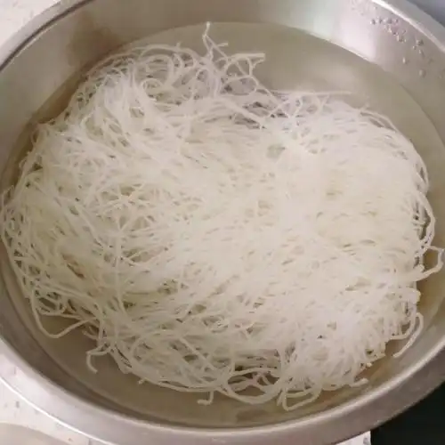 虾蒸粉丝,宴客超有面儿