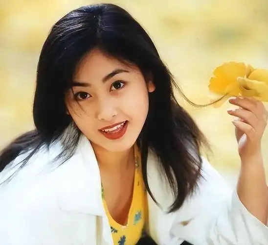 其实,雅琦是一个很出色的女生,即使没有张铁林的帮助也会有很多机会.