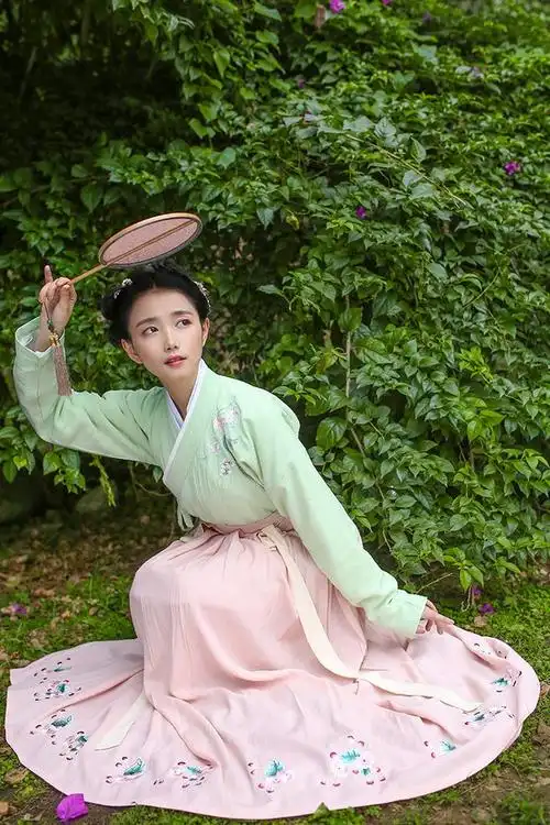 重回汉唐 倒仙 原创设计汉服女绣花交领齐腰襦裙日常秋装非古装