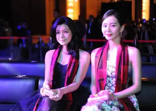 刘诗诗陈妍希合体陈晓老婆被抢了深扒刘英俊那些年撩过的妹竟有她