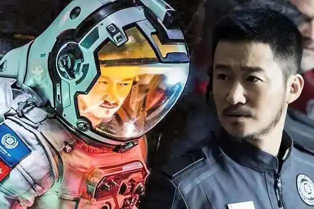 与吴京搭档一炮而红脱下军装美到犯规难怪谢楠睡不着夜夜担心