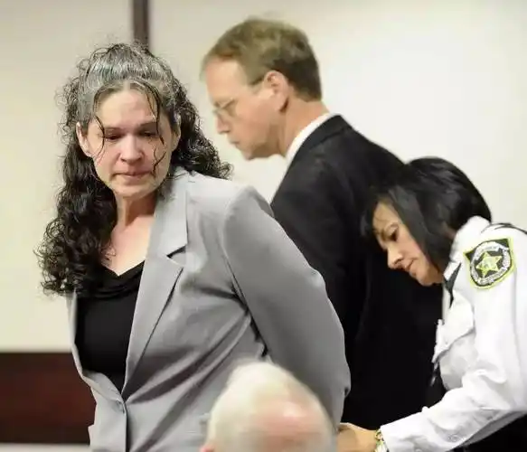 2006年,美国一黑人中了3000万美金,1年后却引来杀身之祸